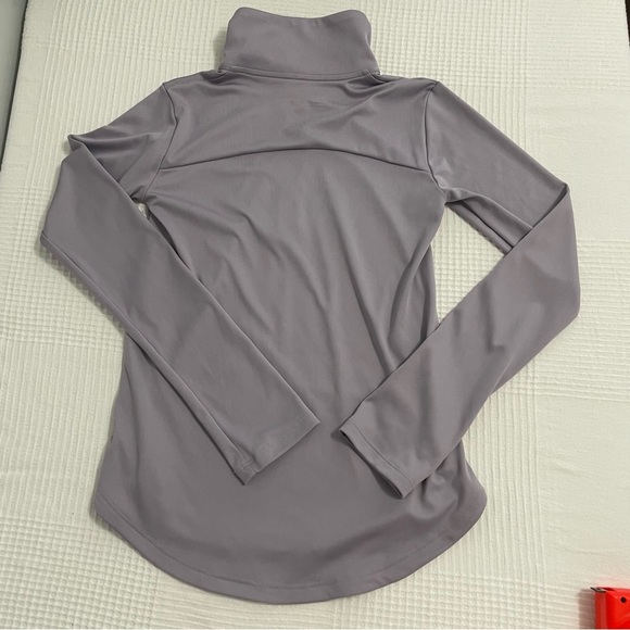 Under Armour  Long Sleeve Loose Lightweight 1/2 Zip Light Purple youth Large - Picture 3 of 10